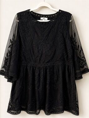 Entro Black Embroidered Lace Tunic Sheer Bell Sleeves Romantic Whimsigoth Large